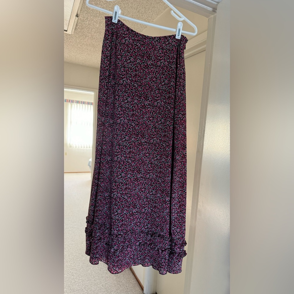 Liz Claiborne collection, silk maxi skirt, size 4